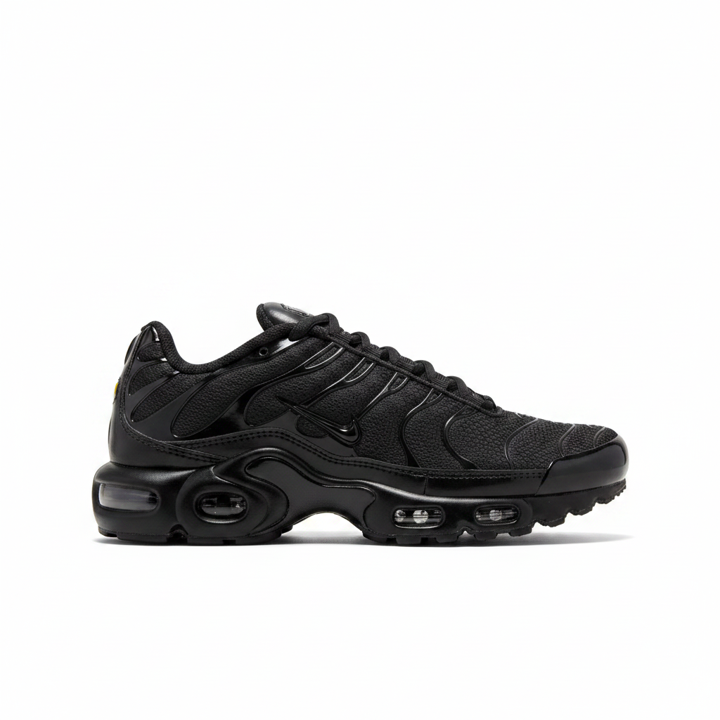 Nike Air Max Plus Triple Black – white studio